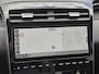 Hyundai Tucson 1.6 T-GDI PHEV Premium Sky 4WD / Dealer onderhouden / Fabrieksgarantie tot 03-2027 / Trekgewicht 1350 kg / Trekhaak afneembaar / Glazen schuif- en kanteldak / Elektrische achterklep / Stuur- Stoel & Achterbankverwarming / Stoelventilatie / Adaptief cruise control /