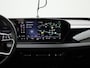 Audi Q6 Sportback e-tron edition 83 kWh l Adaptive cruise control l Stuurverwarming l Navigatie l Dodehoekdetectie l Climate control l Stoelverwarming voor en achter l Rood gespoten remzadels l Carbon pakket l Warmtepomp
