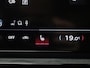 Audi Q6 Sportback e-tron edition 83 kWh l Adaptive cruise control l Stuurverwarming l Navigatie l Dodehoekdetectie l Climate control l Stoelverwarming voor en achter l Rood gespoten remzadels l Carbon pakket l Warmtepomp