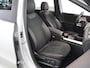 Mercedes-Benz B-klasse 180 Business Solution AMG | Night | Widescreen | Trekhaak | Panoramadak | Stoelverwarming |