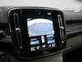 Volvo XC40 T5 Plus Bright PHEV 262pk Dealer O.H | Trekhaak Af Fabriek | Camera | Adaptive Cruise | Harman & Kardon | Lederen Sportstoelen Memory & Verwarmd | Keyless | Blis | Stuur Verwarmd | Navigatie | Virtual | 18"L.M | DAB |