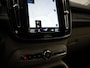 Volvo XC40 T5 Plus Bright PHEV 262pk Dealer O.H | Trekhaak Af Fabriek | Camera | Adaptive Cruise | Harman & Kardon | Lederen Sportstoelen Memory & Verwarmd | Keyless | Blis | Stuur Verwarmd | Navigatie | Virtual | 18"L.M | DAB |
