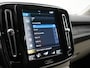 Volvo XC40 T5 Plus Bright PHEV 262pk Dealer O.H | Trekhaak Af Fabriek | Camera | Adaptive Cruise | Harman & Kardon | Lederen Sportstoelen Memory & Verwarmd | Keyless | Blis | Stuur Verwarmd | Navigatie | Virtual | 18"L.M | DAB |