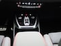 Audi Q4 e-tron 45 quattro Edition 82 kWh l Achteruitrijcamera l Climate control l Navigatie l Character sound l Smartphone interface l Privacy glas l Trekhaak l Stoelverwarming l Optiekpakket zwart plus l Parkeersensoren l Audi sound system l