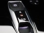 Audi Q4 e-tron 45 quattro Edition 82 kWh l Achteruitrijcamera l Climate control l Navigatie l Character sound l Smartphone interface l Privacy glas l Trekhaak l Stoelverwarming l Optiekpakket zwart plus l Parkeersensoren l Audi sound system l