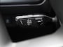Audi Q4 e-tron 45 quattro Edition 82 kWh l Achteruitrijcamera l Climate control l Navigatie l Character sound l Smartphone interface l Privacy glas l Trekhaak l Stoelverwarming l Optiekpakket zwart plus l Parkeersensoren l Audi sound system l