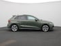 Audi A3 Sportback 45 TFSI e S edition Competition l Adaptive cruise control l Glazen panoramadak l Navigatie l Climate control l Achteruitrijcamera l Head-up display l Stylingpakket carbon l Stoelverwarming l Optiekpakket zwart plus l Alarm klasse III l SONOS Premium met 3D-geluid l LED-koplampen