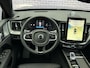 Volvo XC60 2.0 T8 Plug-in hybrid AWD Ultra Black Edition Executive | Luchtvering | 22" | Gelamineerd Glas | Bowers & Wilkins | Stoelmassage & Ventilatie | Stoel & Stuurverwarming | 360 Camera | Pilot Assist | BLIS |