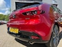 Mazda 3 2.0 e-SkyActiv-G M Hybrid 122 Comfort met Bose -HEAD UP DISPLAY-TREKHAAK-STOEL + STUURWIELVERWARMING-18'' LMV-DEALER OH!