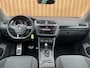 Volkswagen Tiguan 1.4 TSI ACT Comfortline Business R | Apple Carplay | Android Auto | Lane Assist | Park Assist | Achteruitrijcamera | Trekhaak |
