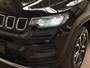 Jeep Compass 4xe 190 Plug-in Hybrid Electric Night Eagle 190Pk Automaat (VIRTUAL COCKPIT, APPLE CARPLAY, GROOT NAVI, 360 CAMERA, LEDER, GETINT GLAS, SPORTSTOELEN, ADAPTIVE CRUISE, NIEUWSTAAT)
