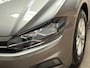 Volkswagen Polo 1.0 TSI Sportline (APPLE CARPLAY, GROOT NAVI, CLIMATE, STOELVERWARMING, SPORTSTOELEN, CRUISE, PARKEERSENSOREN, LM VELGEN, NIEUWE APK, NIEUWSTAAT)