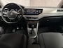 Volkswagen Polo 1.0 TSI Sportline (APPLE CARPLAY, GROOT NAVI, CLIMATE, STOELVERWARMING, SPORTSTOELEN, CRUISE, PARKEERSENSOREN, LM VELGEN, NIEUWE APK, NIEUWSTAAT)