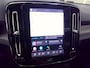 Volvo XC40 Recharge Pro | Adaptieve Cruise Control | Panoramadak | Trekhaak | 360° Parkeercamera | Stoel-/Stuurverwarming | Warmtepomp | Donker Getint Glas |