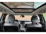 Volvo V90 T8 Plug-in hybrid AWD Ultra Dark | Trekhaak | Panoramadak | Geventileerde Voorstoelen incl. Massagefunctie | Adaptieve Cruise Control | BLIS Dodehoekdetectie | 20'' Lichtmetalen Velgen | 360 Graden Camera