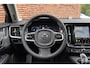 Volvo V90 T8 Plug-in hybrid AWD Ultra Dark | Trekhaak | Panoramadak | Geventileerde Voorstoelen incl. Massagefunctie | Adaptieve Cruise Control | BLIS Dodehoekdetectie | 20'' Lichtmetalen Velgen | 360 Graden Camera
