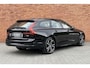 Volvo V90 T8 Plug-in hybrid AWD Ultra Dark | Trekhaak | Panoramadak | Geventileerde Voorstoelen incl. Massagefunctie | Adaptieve Cruise Control | BLIS Dodehoekdetectie | 20'' Lichtmetalen Velgen | 360 Graden Camera