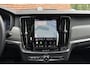 Volvo V90 T8 Plug-in hybrid AWD Ultra Dark | Trekhaak | Panoramadak | Geventileerde Voorstoelen incl. Massagefunctie | Adaptieve Cruise Control | BLIS Dodehoekdetectie | 20'' Lichtmetalen Velgen | 360 Graden Camera