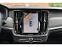 Volvo V90 T8 Plug-in hybrid AWD Ultra Dark | Trekhaak | Panoramadak | Geventileerde Voorstoelen incl. Massagefunctie | Adaptieve Cruise Control | BLIS Dodehoekdetectie | 20'' Lichtmetalen Velgen | 360 Graden Camera