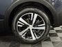 Peugeot 5008 1.2 PureTech Allure 7P Camera, Navi, Half leder, Virtual desk, Apple carplay, Stoelverwarming, Sport stand, Lichtmetalen velgen