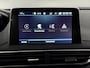 Peugeot 5008 1.2 PureTech Allure 7P Camera, Navi, Half leder, Virtual desk, Apple carplay, Stoelverwarming, Sport stand, Lichtmetalen velgen
