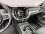 Volvo V60 2.0 B3 Momentum Advantage | Trekhaak | Lederen bekleding | Parkeercamera | Stoel & Stuurverwarming |