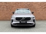 Volvo XC90 T8 Plug-in hybrid AWD Ultra Dark | Trekhaak | Panoramadak | Geventileerde Voorstoelen incl. Massagefunctie | Adaptieve Cruise Control | BLIS Dodehoekdetectie | 21'' Lichtmetalen Velgen | 360 Graden Camera