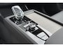 Volvo XC90 T8 Plug-in hybrid AWD Ultra Dark | Trekhaak | Panoramadak | Geventileerde Voorstoelen incl. Massagefunctie | Adaptieve Cruise Control | BLIS Dodehoekdetectie | 21'' Lichtmetalen Velgen | 360 Graden Camera