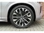 Volvo XC90 T8 Plug-in hybrid AWD Ultra Dark | Trekhaak | Panoramadak | Geventileerde Voorstoelen incl. Massagefunctie | Adaptieve Cruise Control | BLIS Dodehoekdetectie | 21'' Lichtmetalen Velgen | 360 Graden Camera