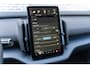 Volvo EX30 Cross Country Twin Motor Performance Ultra 69 kWh AWD | Google | Adaptieve Cruise Control | Harman Kardon Audio | 360 Camera | Panoramadak | Elektrische stoelen | Keyless | Extra Getint Glas achter | Dodehoekdetectie | Elek. Achterklep | 19" LM
