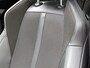 Peugeot 5008 130pk GT | Panoramisch Schuif/Kantel Dak | Achteruitrij Camera | Navigatie | Apple Carplay/Android Auto | Verwarmbare Voorstoelen | Adaptieve Cruise Control |