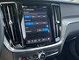Volvo V60 T6 Plug-in hybrid AWD Plus Dark | Blis | Keyless | 360 camera | Trekhaak | Stoel en Stuur verwarming |