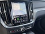 Volvo V60 T6 Plug-in hybrid AWD Plus Dark | Blis | Keyless | 360 camera | Trekhaak | Stoel en Stuur verwarming |