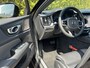 Volvo V60 T6 Plug-in hybrid AWD Plus Dark | Blis | Keyless | 360 camera | Trekhaak | Stoel en Stuur verwarming |