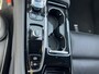 Volvo V60 T6 Plug-in hybrid AWD Plus Dark | Blis | Keyless | 360 camera | Trekhaak | Stoel en Stuur verwarming |