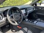 Volvo V60 T6 Plug-in hybrid AWD Plus Dark | Blis | Keyless | 360 camera | Trekhaak | Stoel en Stuur verwarming |