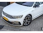 Volkswagen Passat 1.5 TSI R-Line|Camera|Acc|Lane-Assist|Keyless-Entry|