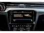 Volkswagen Passat 1.5 TSI R-Line|Camera|Acc|Lane-Assist|Keyless-Entry|