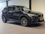 BMW X1 SDrive18i Centennial High Executive (STOELVERWARMING, CRUISE, NAVI, PARKEERSENSOREN)