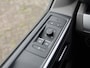 Volkswagen Transporter 2.0 TDI 150pk DC Bulli Automaat | Dubbele schuifdeur | Navigatie | Airco | ACC | LED | Camera | App connect |DAB+ | PDC | Glaslook panelen | 17" Lm velgen | Mat zwart Sidebars | betimmering |
