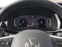 Volkswagen Transporter 2.0 TDI 150pk DC Bulli Automaat | Dubbele schuifdeur | Navigatie | Airco | ACC | LED | Camera | App connect |DAB+ | PDC | Glaslook panelen | 17" Lm velgen | Mat zwart Sidebars | betimmering |