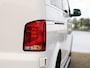 Volkswagen Transporter 2.0 TDI 150pk DC Bulli Automaat | Dubbele schuifdeur | Navigatie | Airco | ACC | LED | Camera | App connect |DAB+ | PDC | Glaslook panelen | 17" Lm velgen | Mat zwart Sidebars | betimmering |
