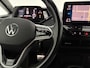 Volkswagen ID.3 58KWH First Black Edition | Snelladen | SOH 92% | Virtual | Sfeer | Adap. Cruise | Trekhaak | Carplay | Parkeersens.
