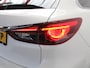 Mazda 6 Sportbreak 2.0 SkyActiv-G 165 Luxury CLIMATE | CARPLAY | LMV19 | AFNBTRHAAK | STOEL/STUURVERW | HEAD-UP | LED | ADAPCRUISE