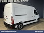 Renault Master 2.3 dCi 136pk L2H2 Euro6 Airco | Camera | Cruisecontrol | 2500kg Trekhaak | Parkeersensoren Bijrijdersbank