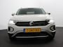 Volkswagen T-Roc 1.0 TSI Life Digitale Cockpit Navigatie Apple Carplay/Android Auto Adaptive Cruise control Parkeer sensoren Lichtmetalen Velgen 16" Extra Getint glas