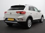 Volkswagen T-Roc 1.0 TSI Life Digitale Cockpit Navigatie Apple Carplay/Android Auto Adaptive Cruise control Parkeer sensoren Lichtmetalen Velgen 16" Extra Getint glas