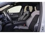 Volvo XC60 T6 Recharge AWD Plus Black Edition - Panorama/schuifdak - IntelliSafe Assist & Surround - 360º Camera - Harman Kardon audio - Adaptieve LED koplampen - Verwarmde voorstoelen, stuur & achterbank - Parkeersensoren voor & achter - Elektr. bedienb. voorstoelen met geheugen - Head up display - Draadloze tel. lader - Extra getint glas - 21' LMV