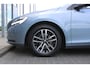 Volvo V40 T2 123PK Nordic+ | Org. NL | Standkachel | PDC Achter | Verw. Voorstoelen | Climate Control | Trekhaak |