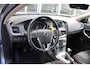Volvo V40 T2 123PK Nordic+ | Org. NL | Standkachel | PDC Achter | Verw. Voorstoelen | Climate Control | Trekhaak |
